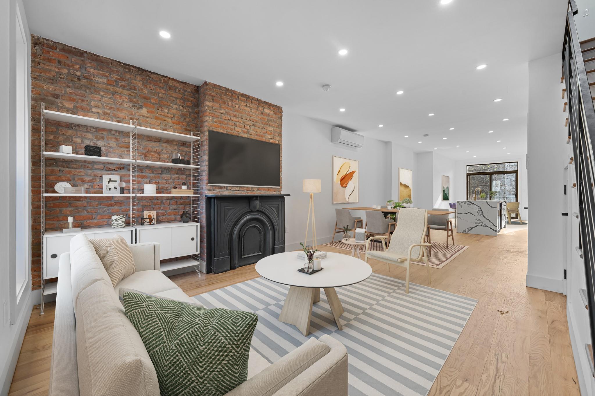Hull St, Brooklyn, NY 11233