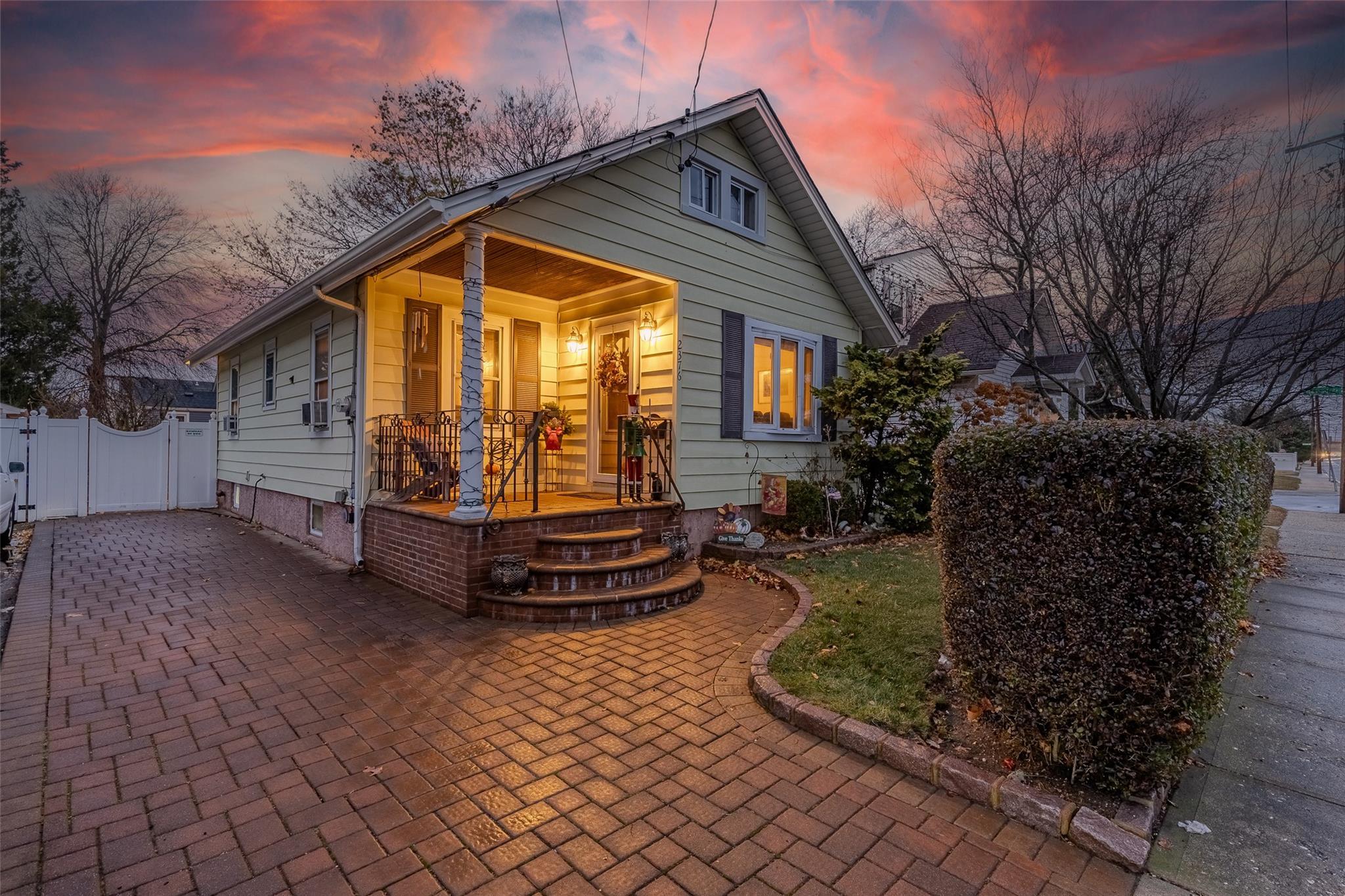 Newbridge Rd, Bellmore, NY 11710
