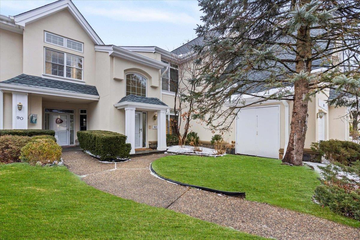 Doral Greens Dr W, Rye Brook, NY 10573