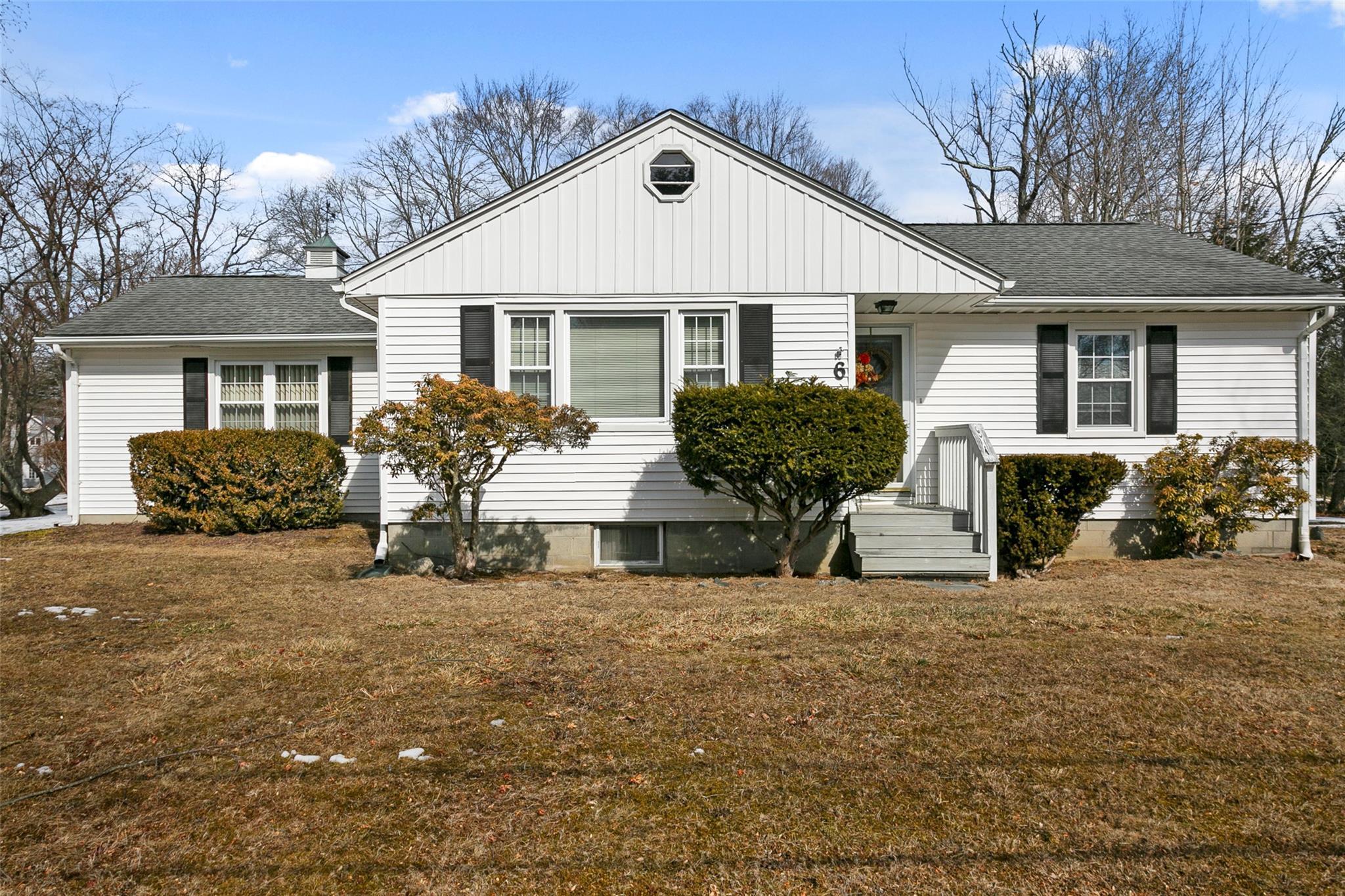 Park Ln, Mahopac, NY 10541
