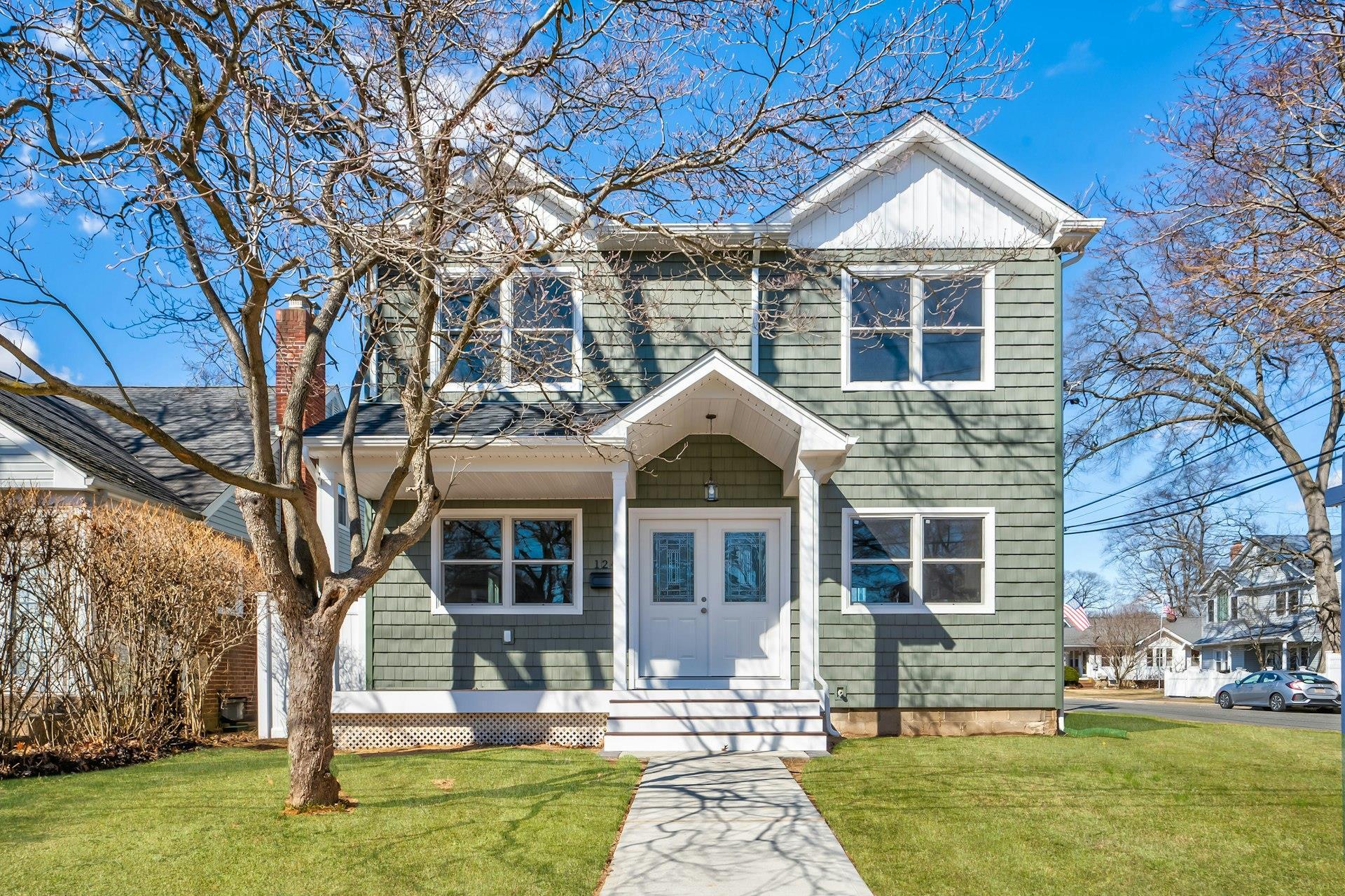 Smith St, Merrick, NY 11566