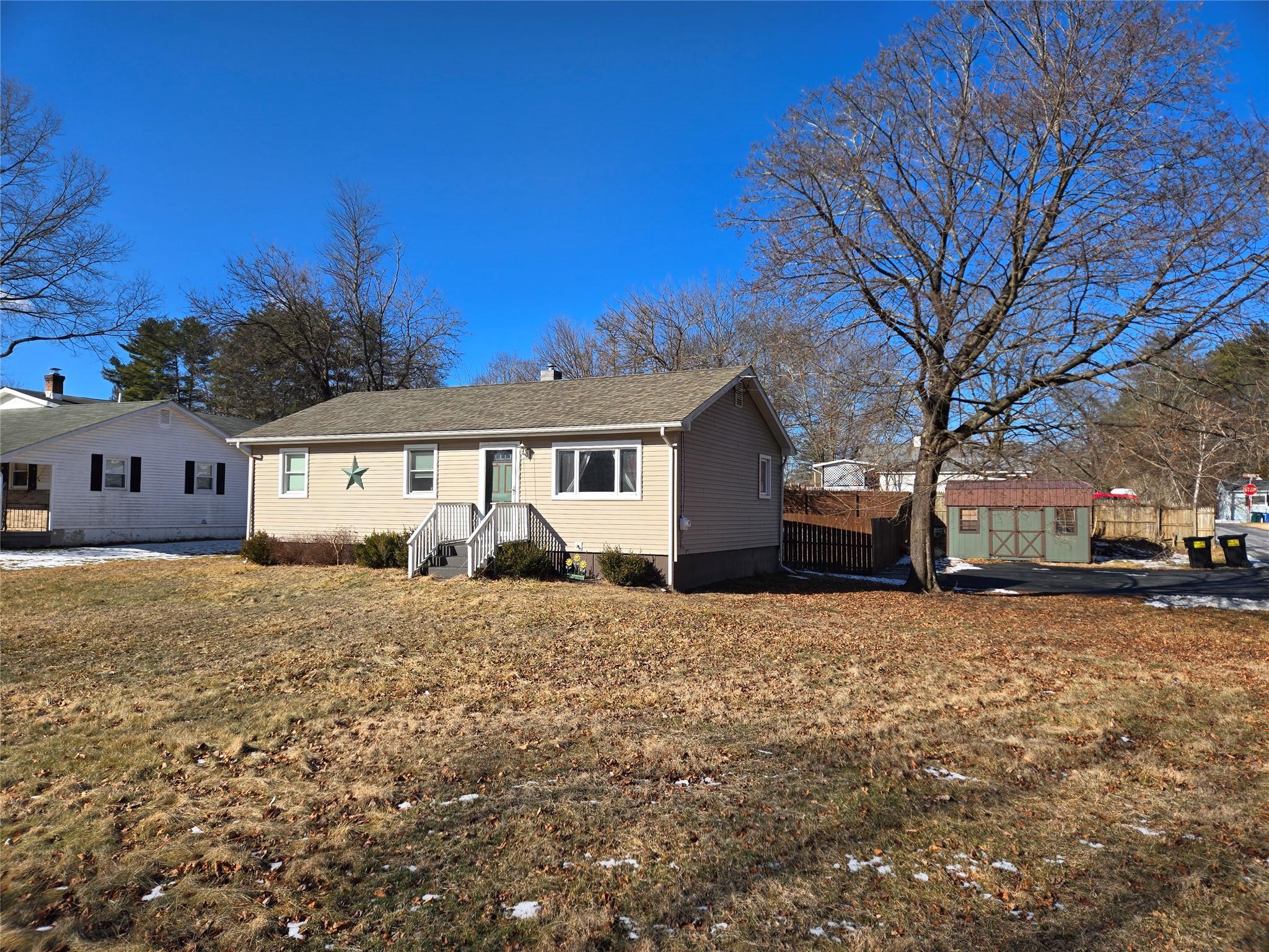 Gross St, Pine Bush, NY 12566