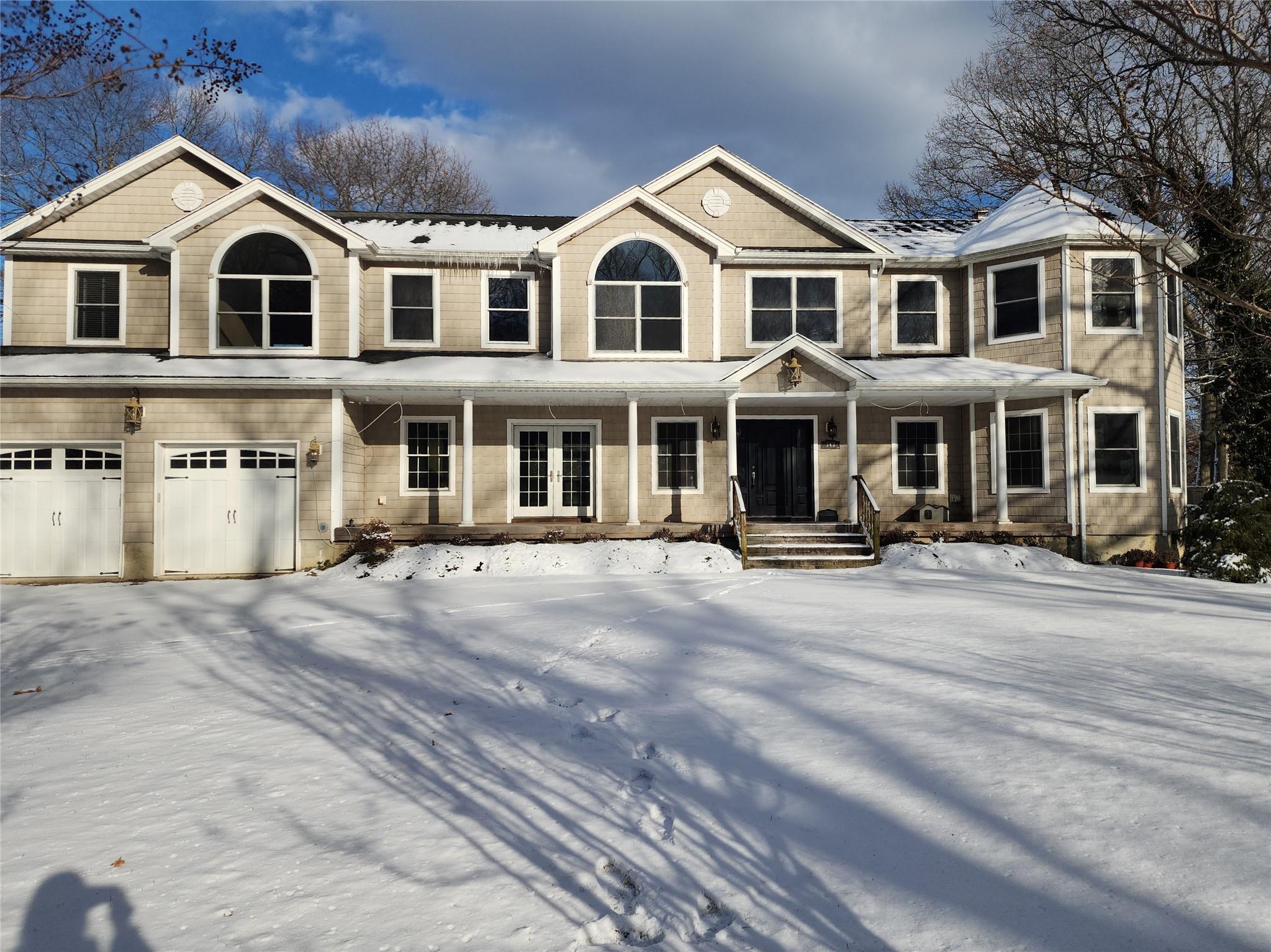 Brookville Ave, Islip, NY 11751