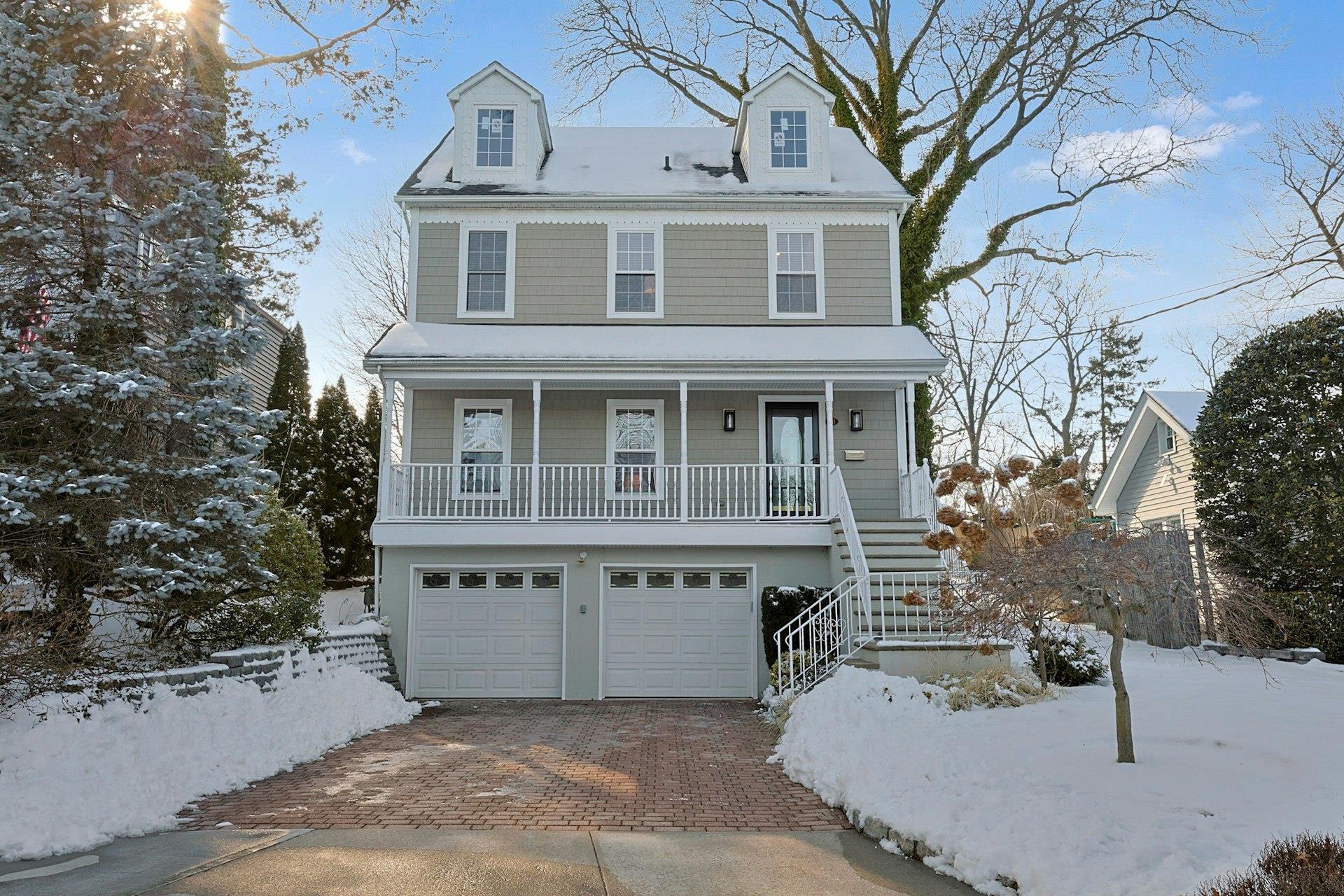 Weeks Pl, New Rochelle, NY 10801