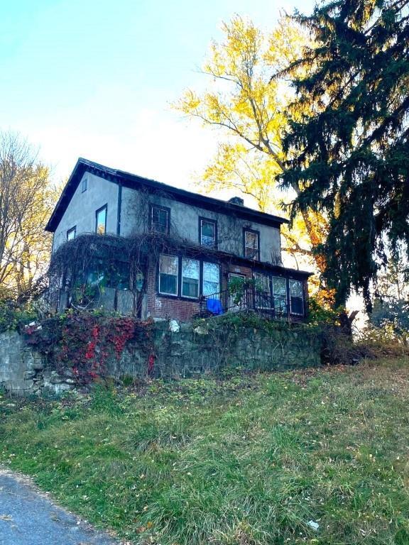 Manchester Rd, Poughkeepsie, NY 12603