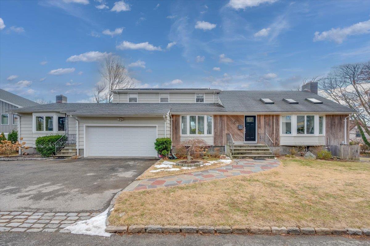 Seaview Ave, New Rochelle, NY 10801