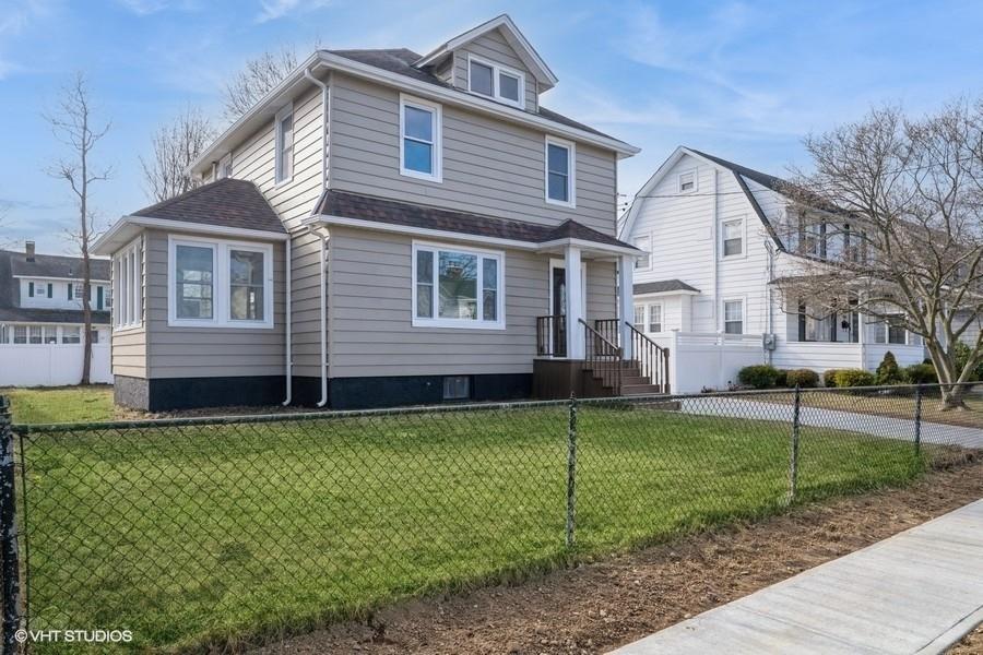Clinton St, Bellmore, NY 11710