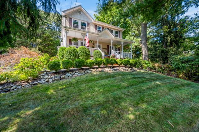 Hallock Landing Rd, Rocky Point, NY 11778