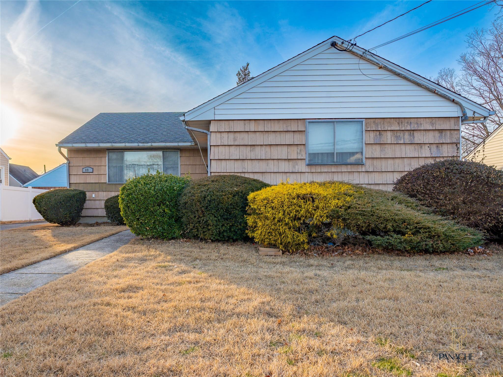 Virginia Ave, Hempstead, NY 11550