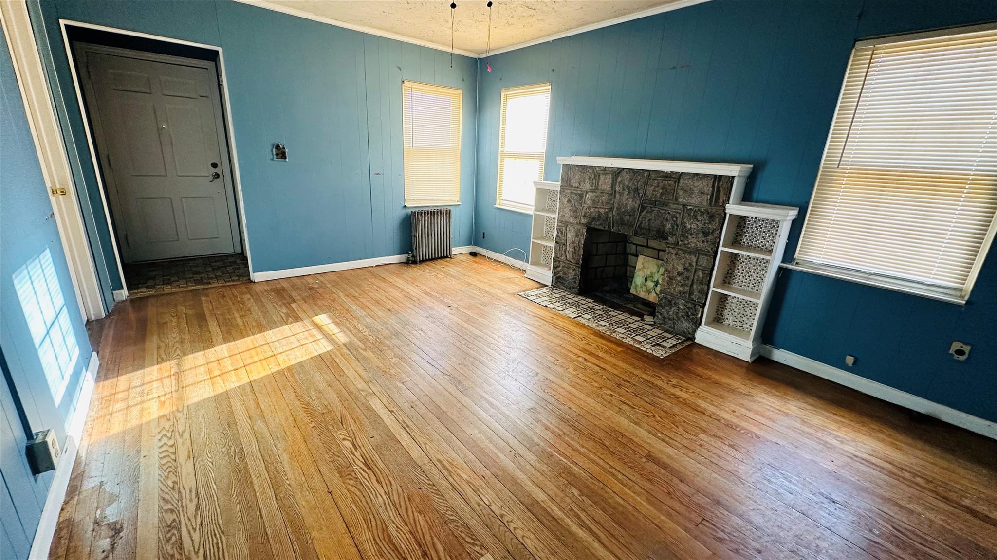 Oak Ave, Hempstead, NY 11550