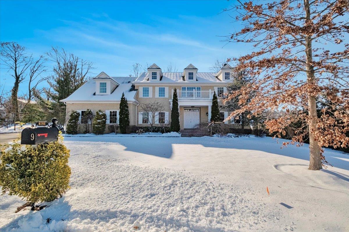 Downing Dr W, White Plains, NY 10607
