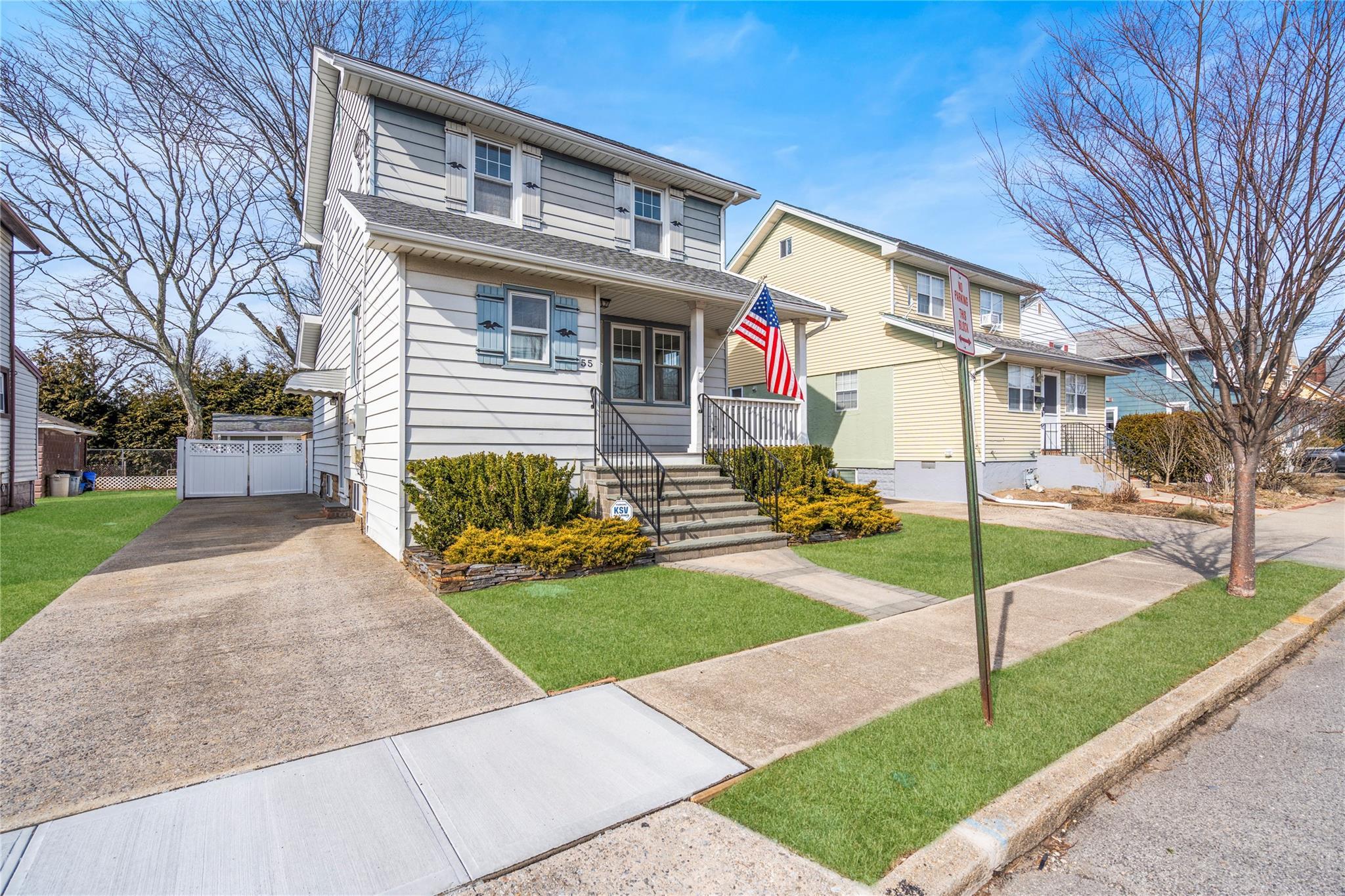 Waldo Ave, East Rockaway, NY 11518
