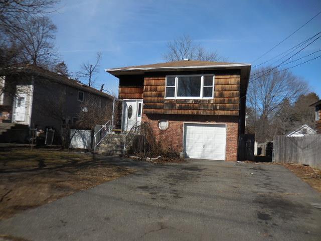 Railroad St, Greenlawn, NY 11740