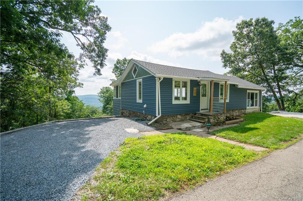 Ann Pl, Lake Peekskill, NY 10537