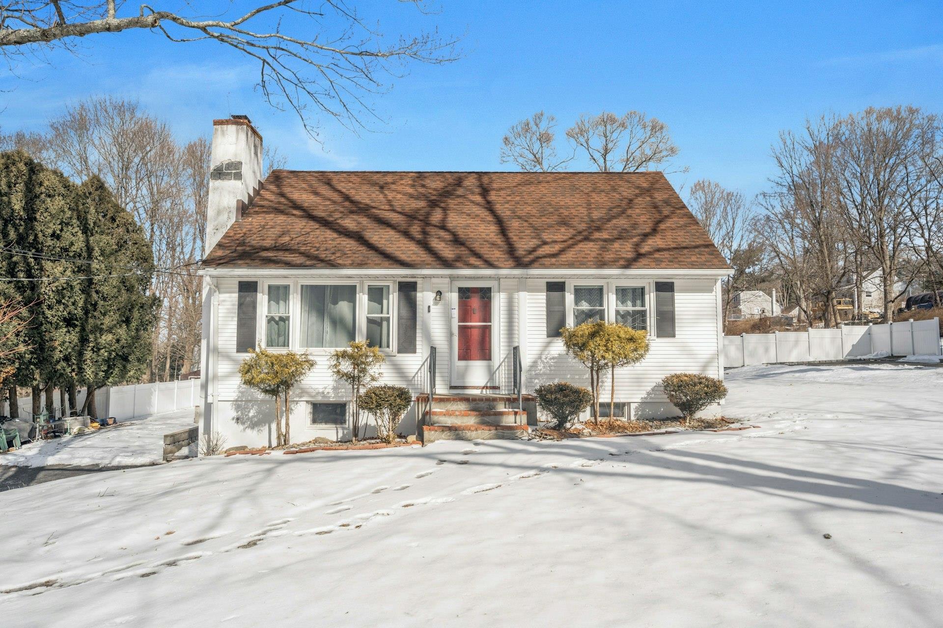 Strawberry Rd, Mohegan Lake, NY 10547