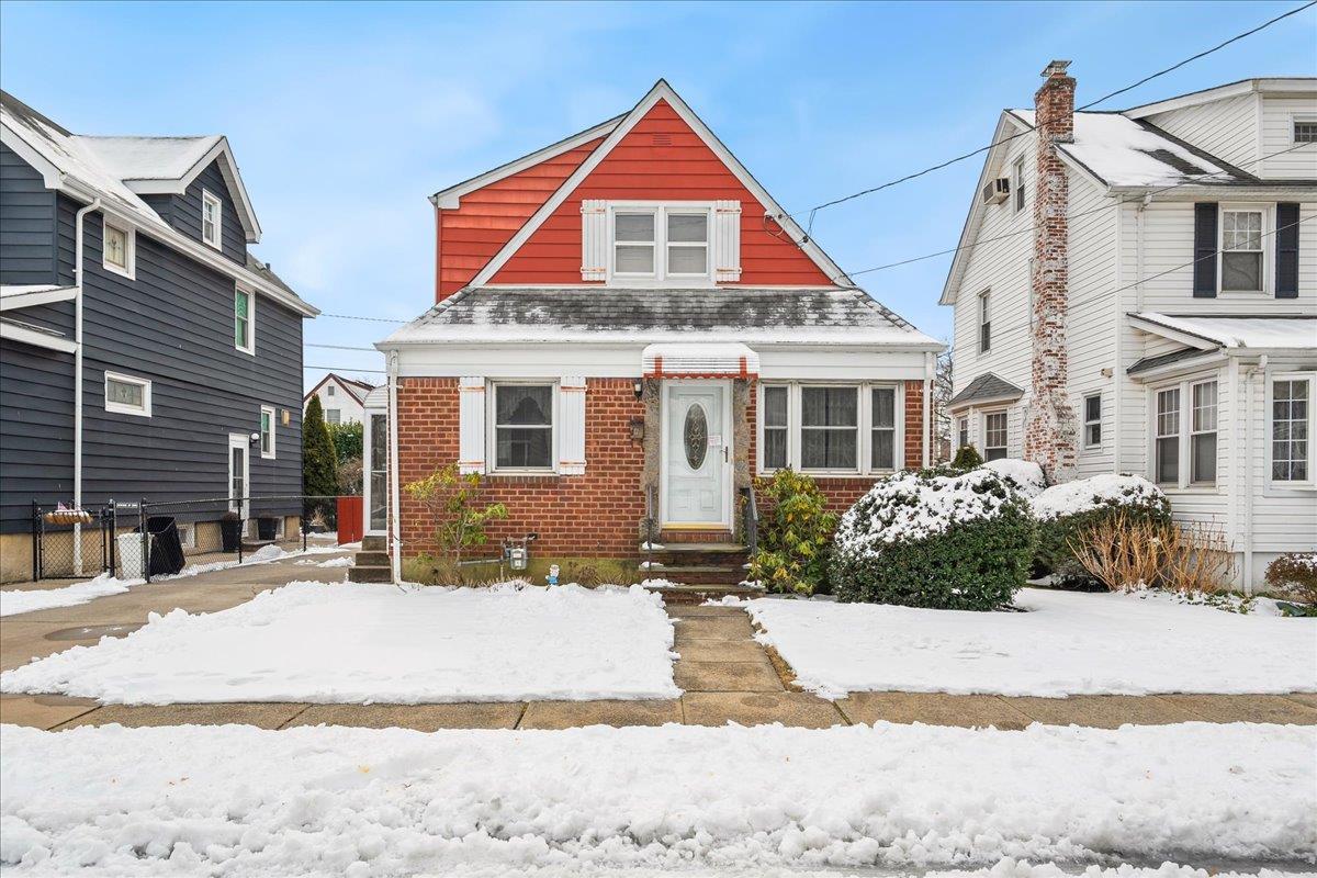 King St, Floral Park, NY 11001