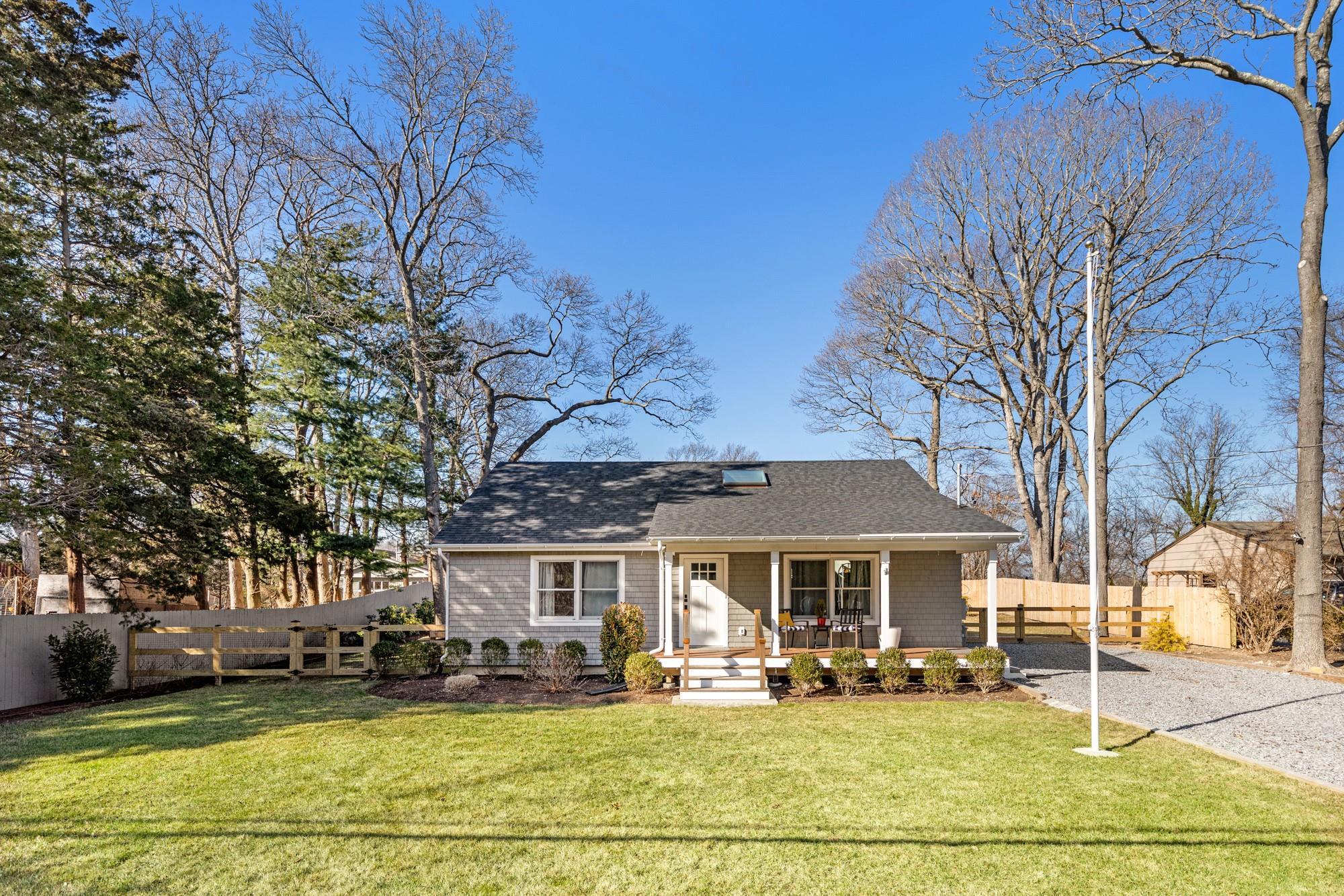 Faye St, Wading River, NY 11792