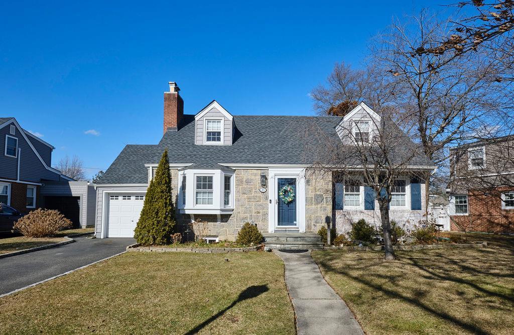 Gateway, Rockville Centre, NY 11570