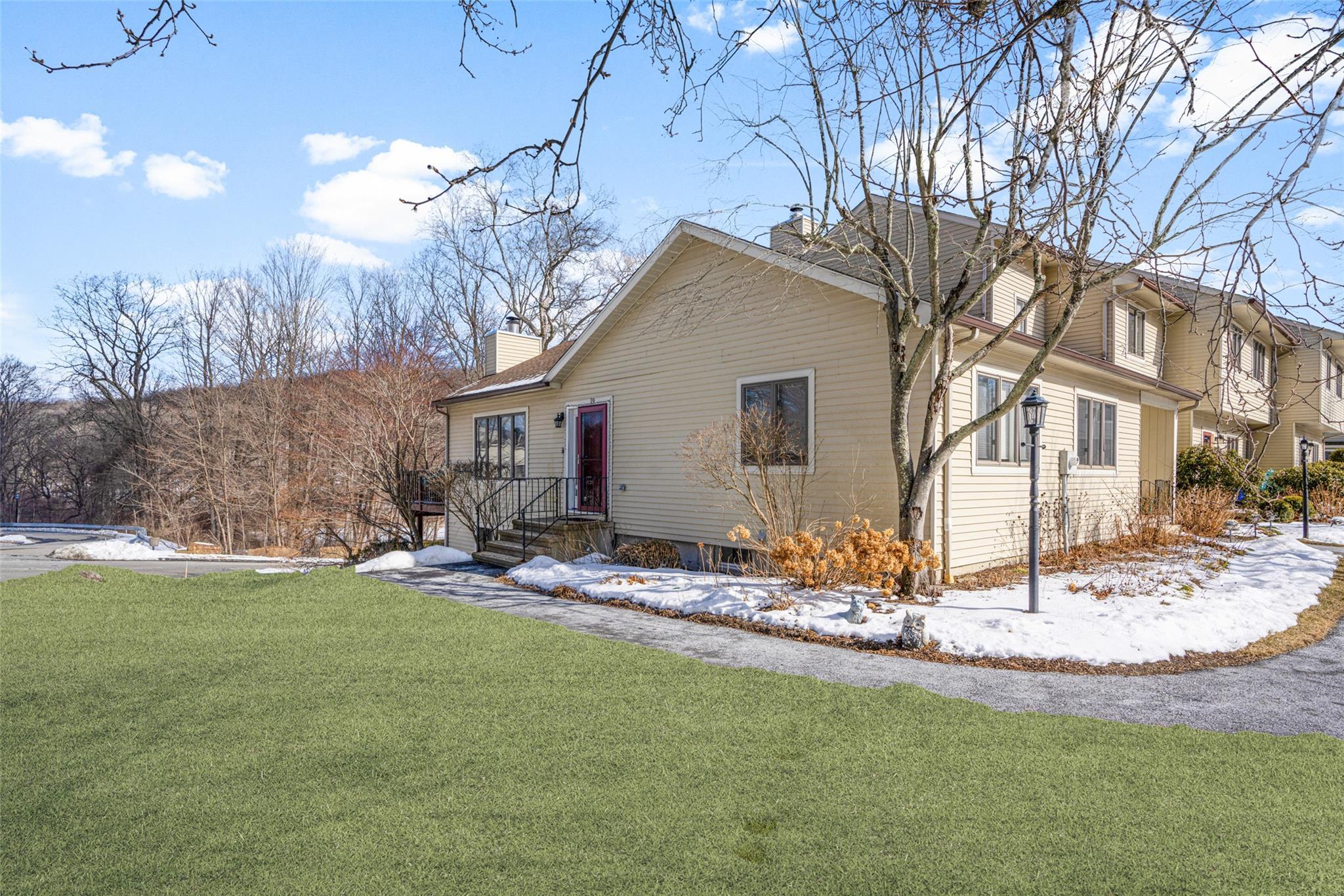 Krystal Dr, Somers, NY 10589