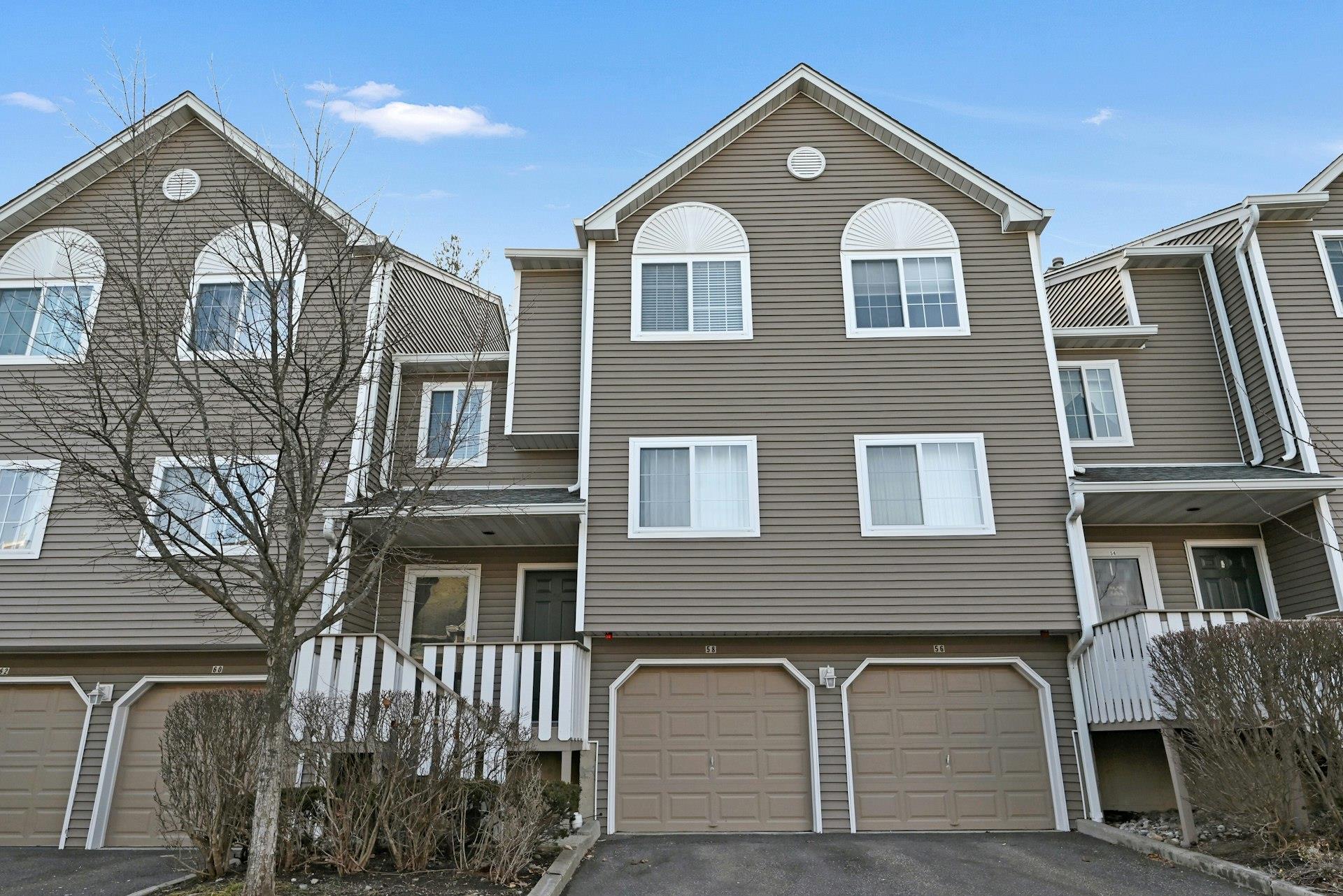 Eagle Ridge Way, Nanuet, NY 10954