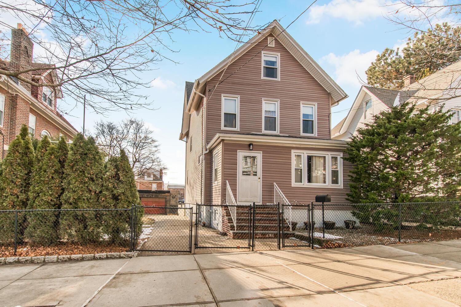 E 236th St, Bronx, NY 10470