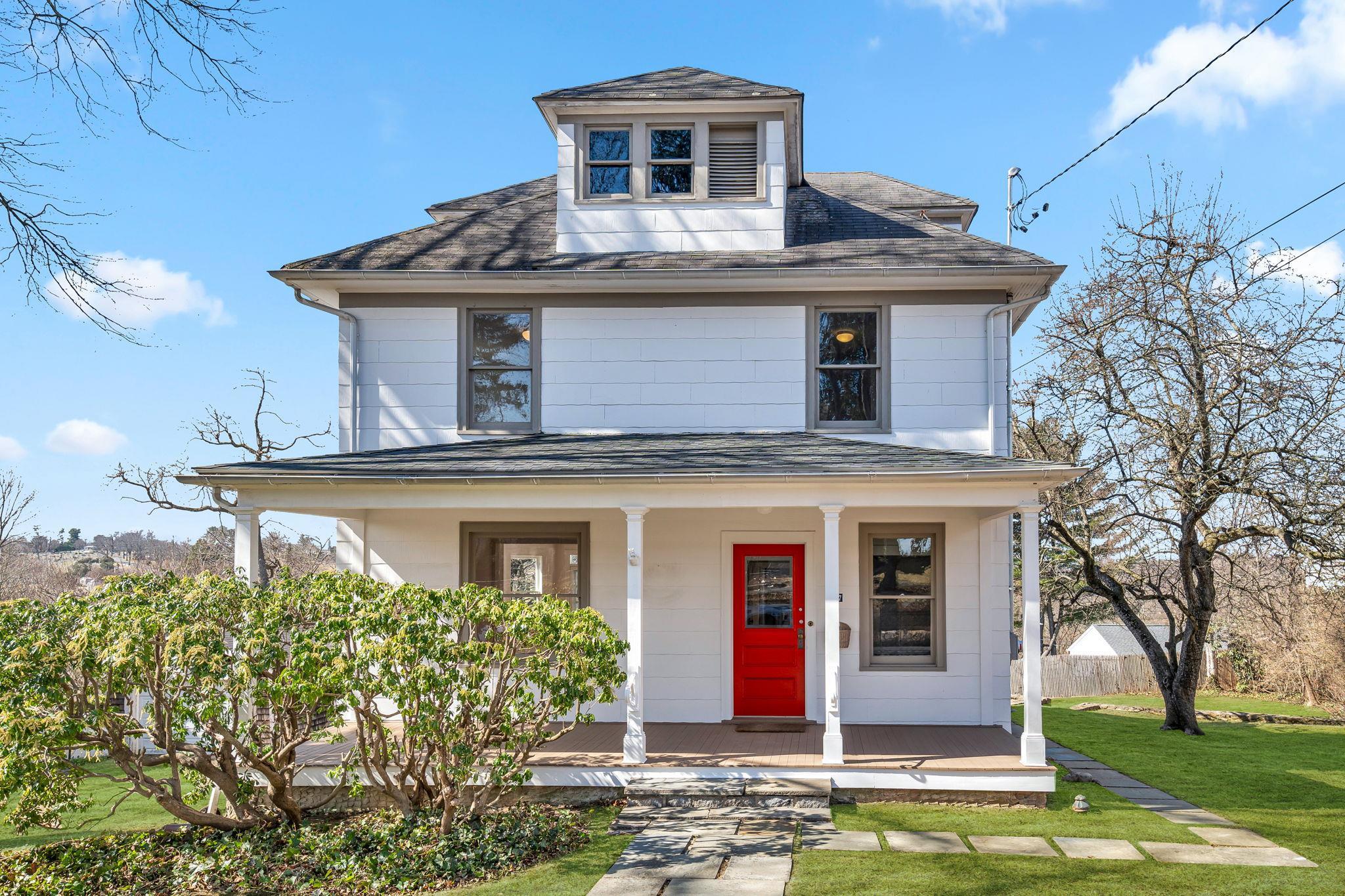 Waverly Pl, Valhalla, NY 10595
