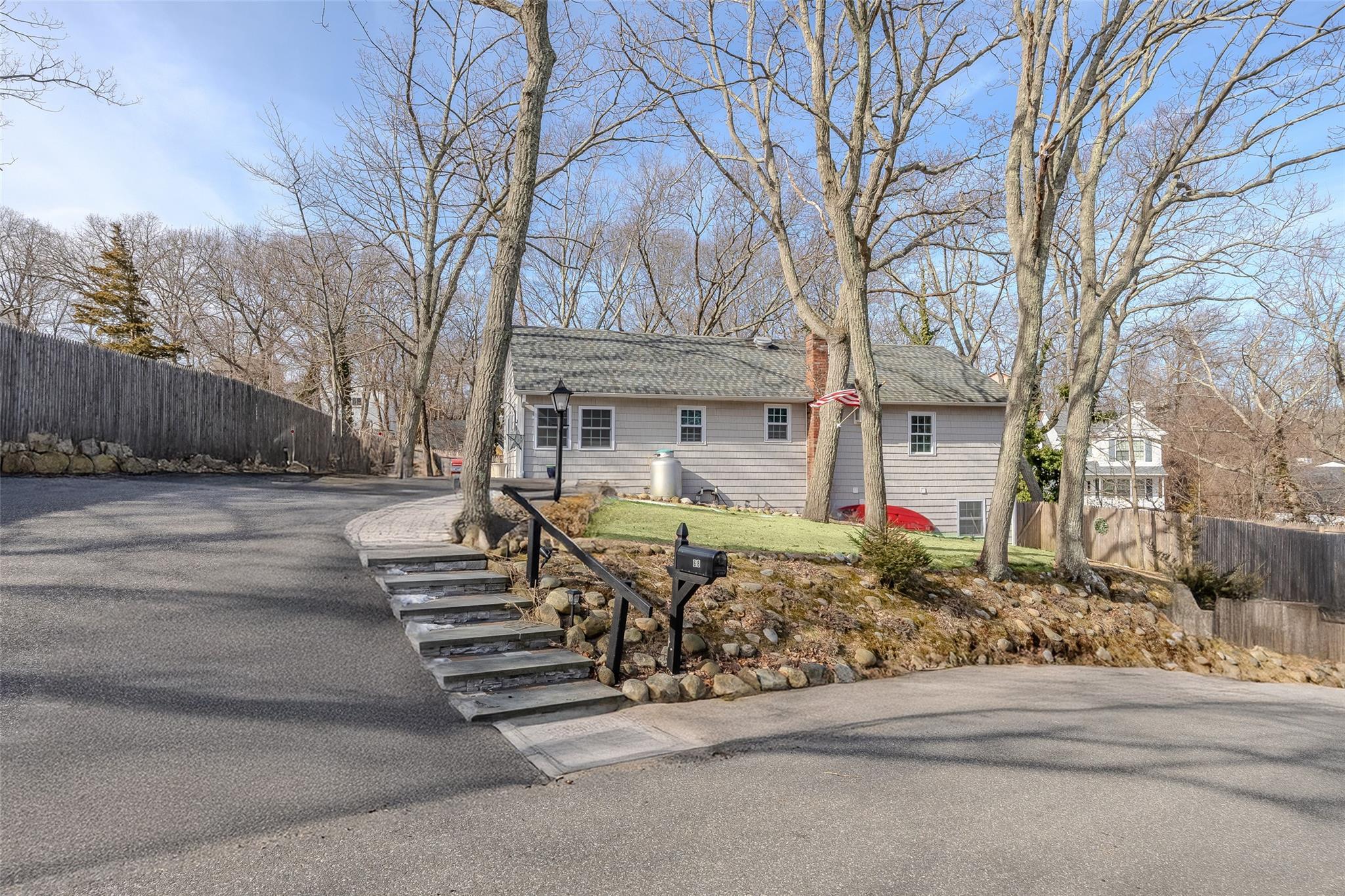 Somerset Rd, Rocky Point, NY 11778