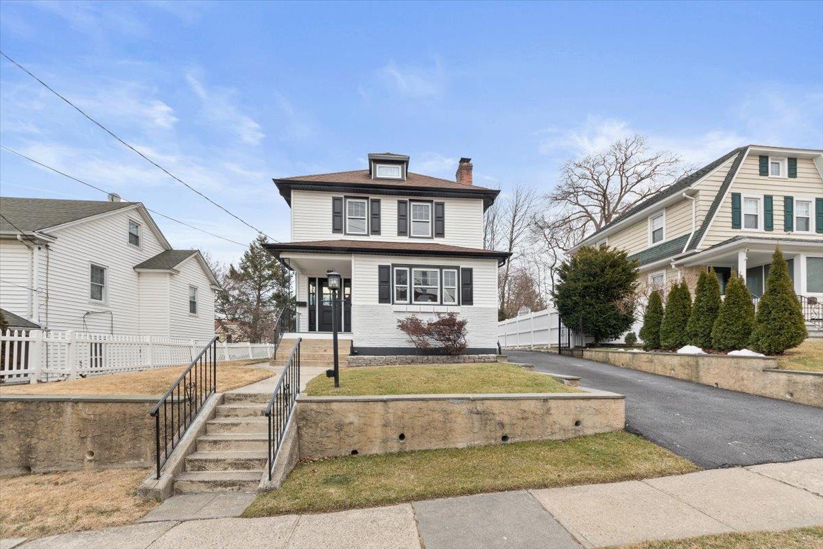 Carol Pl, Pelham, NY 10803