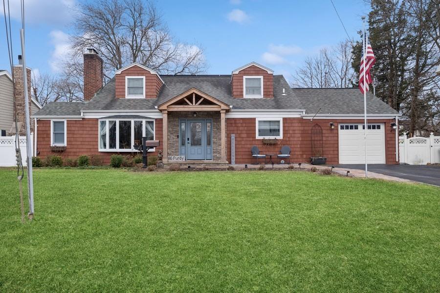Purdy Ln, Amityville, NY 11701