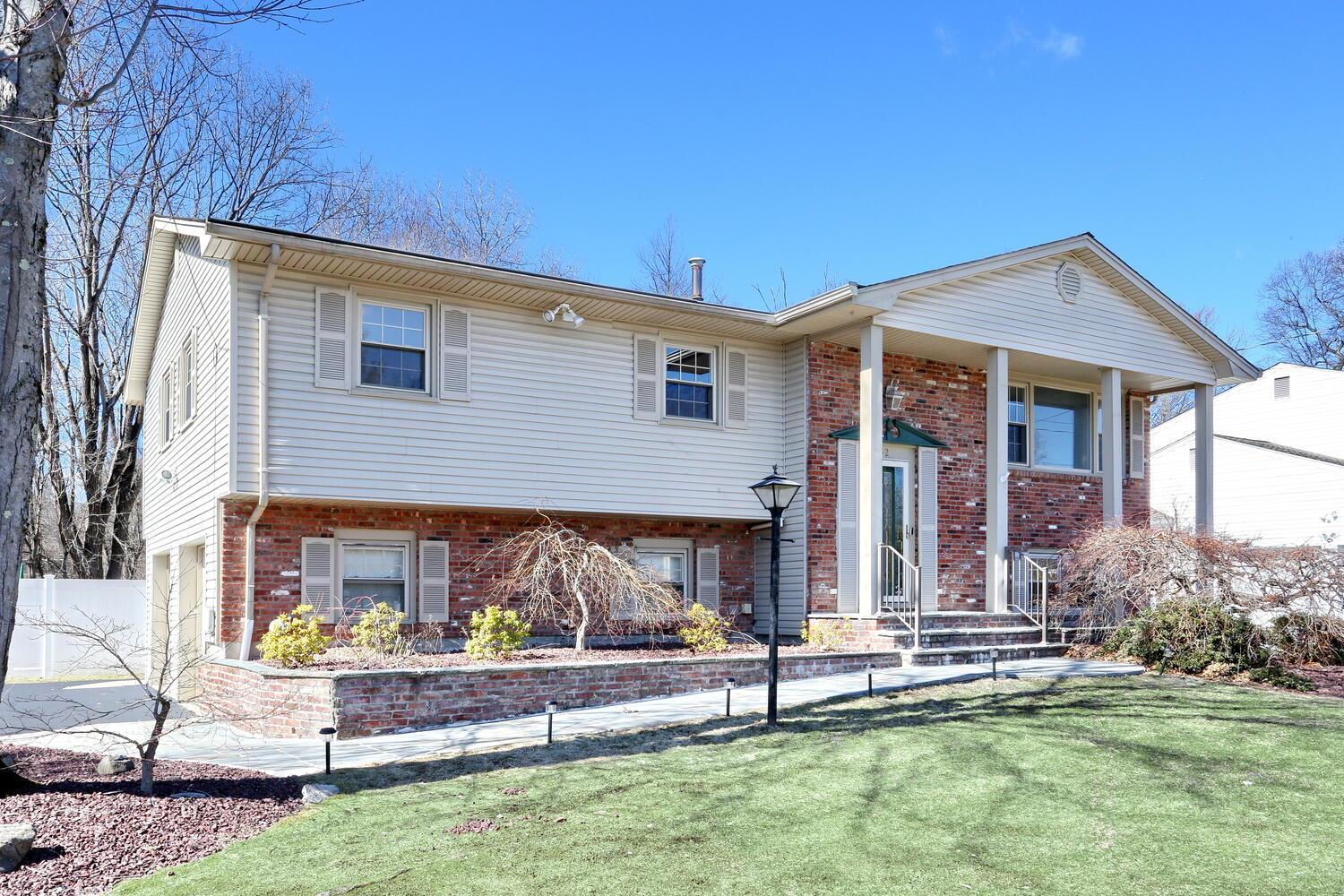 Argow Pl, Nanuet, NY 10954
