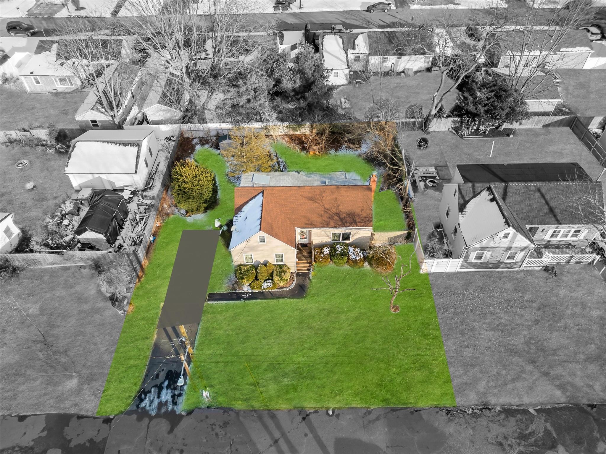Minerva Ln, Centereach, NY 11720