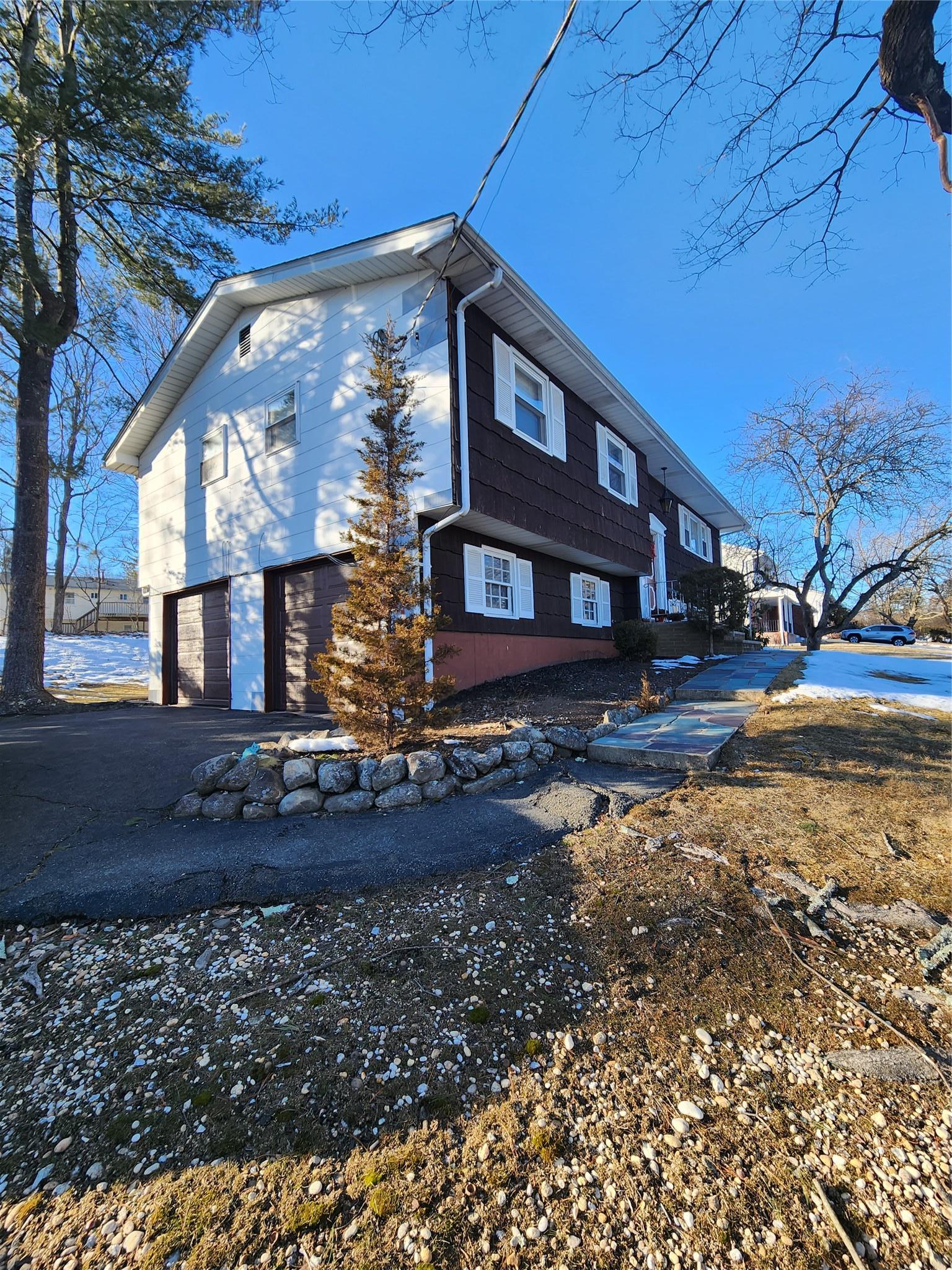 Gerardine Pl, New City, NY 10956