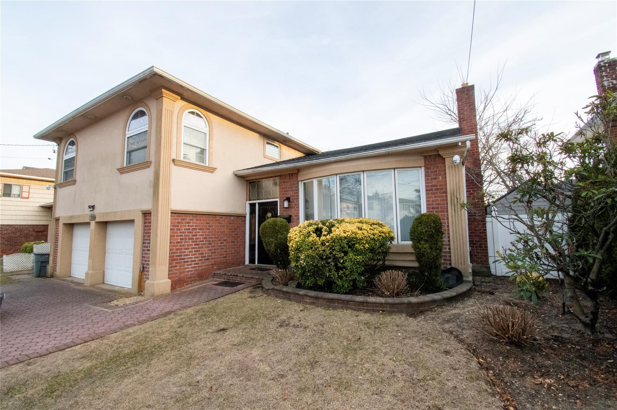 Bonnie Dr, Baldwin, NY 11510