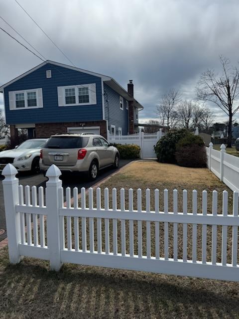 Matthews Ave, West Babylon, NY 11704