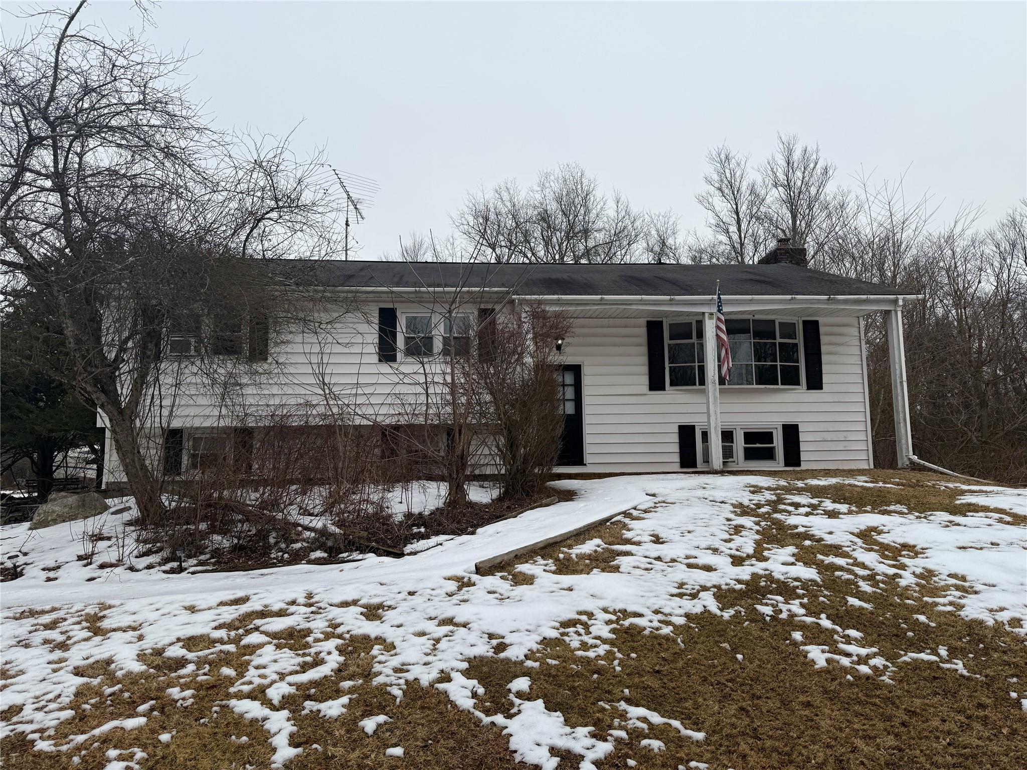 Munro St, Walden, NY 12586