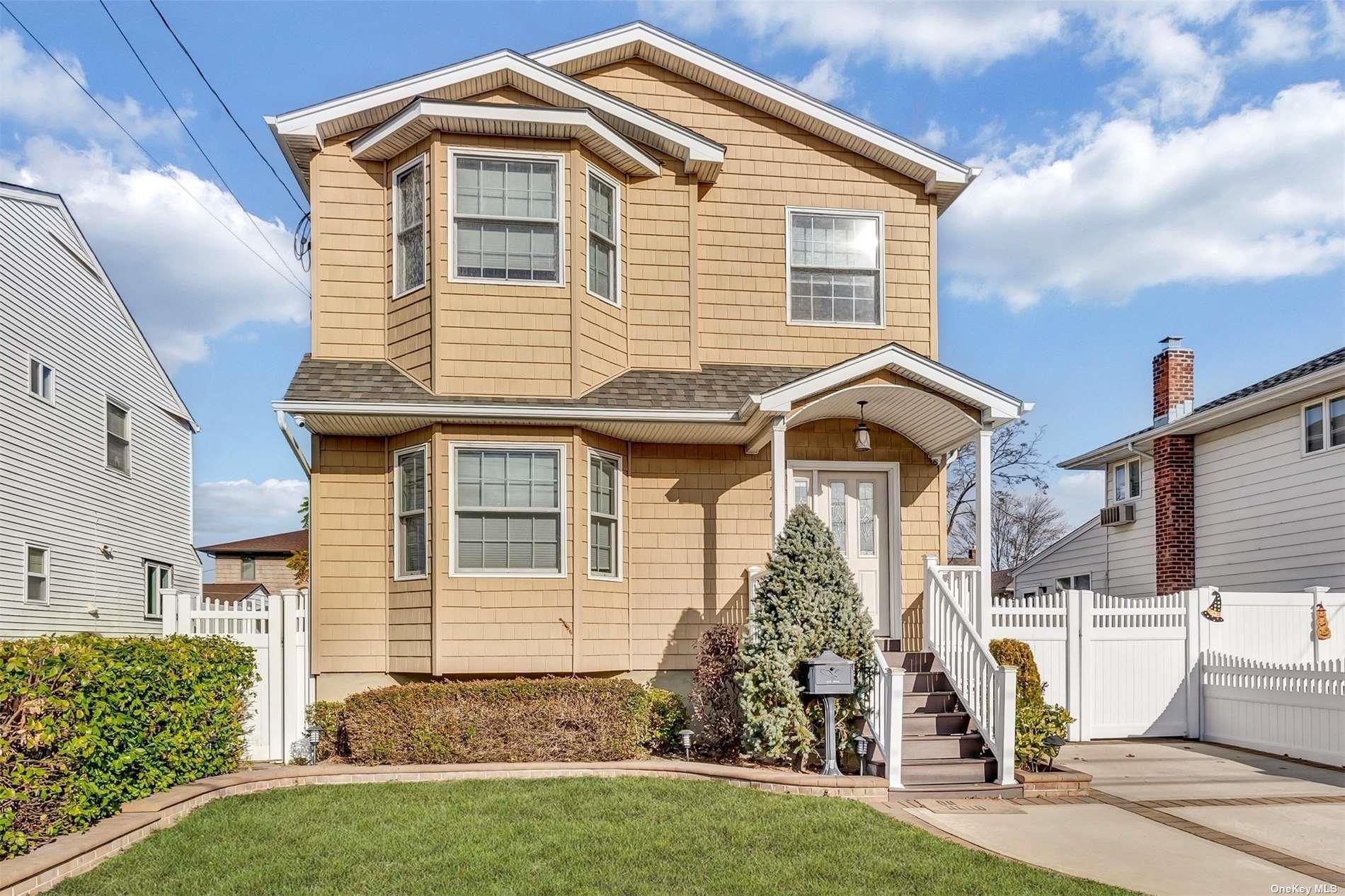 Williams Ct, Bellmore, NY 11710