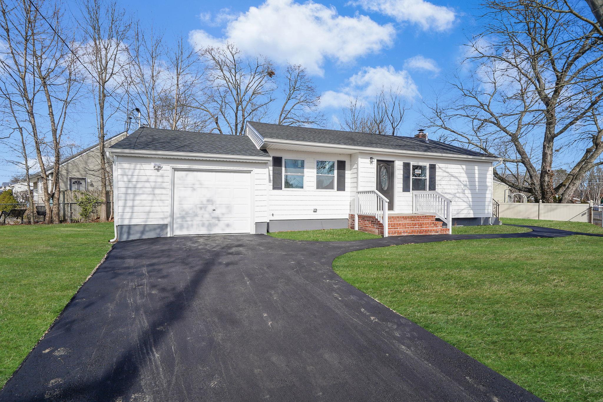 Charter Oaks Ave, Brentwood, NY 11717