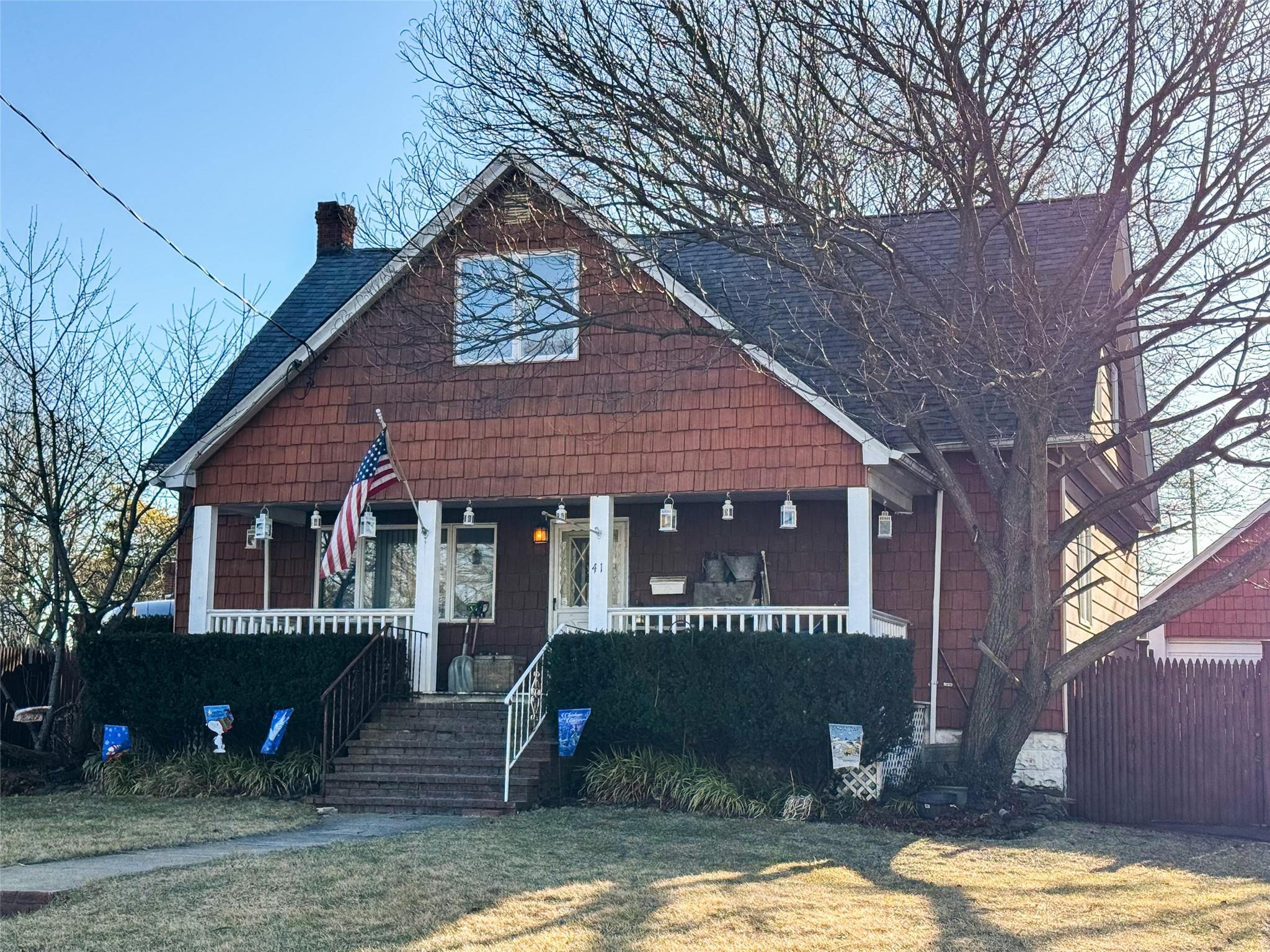 Oregon Rd S, N Babylon, NY 11703