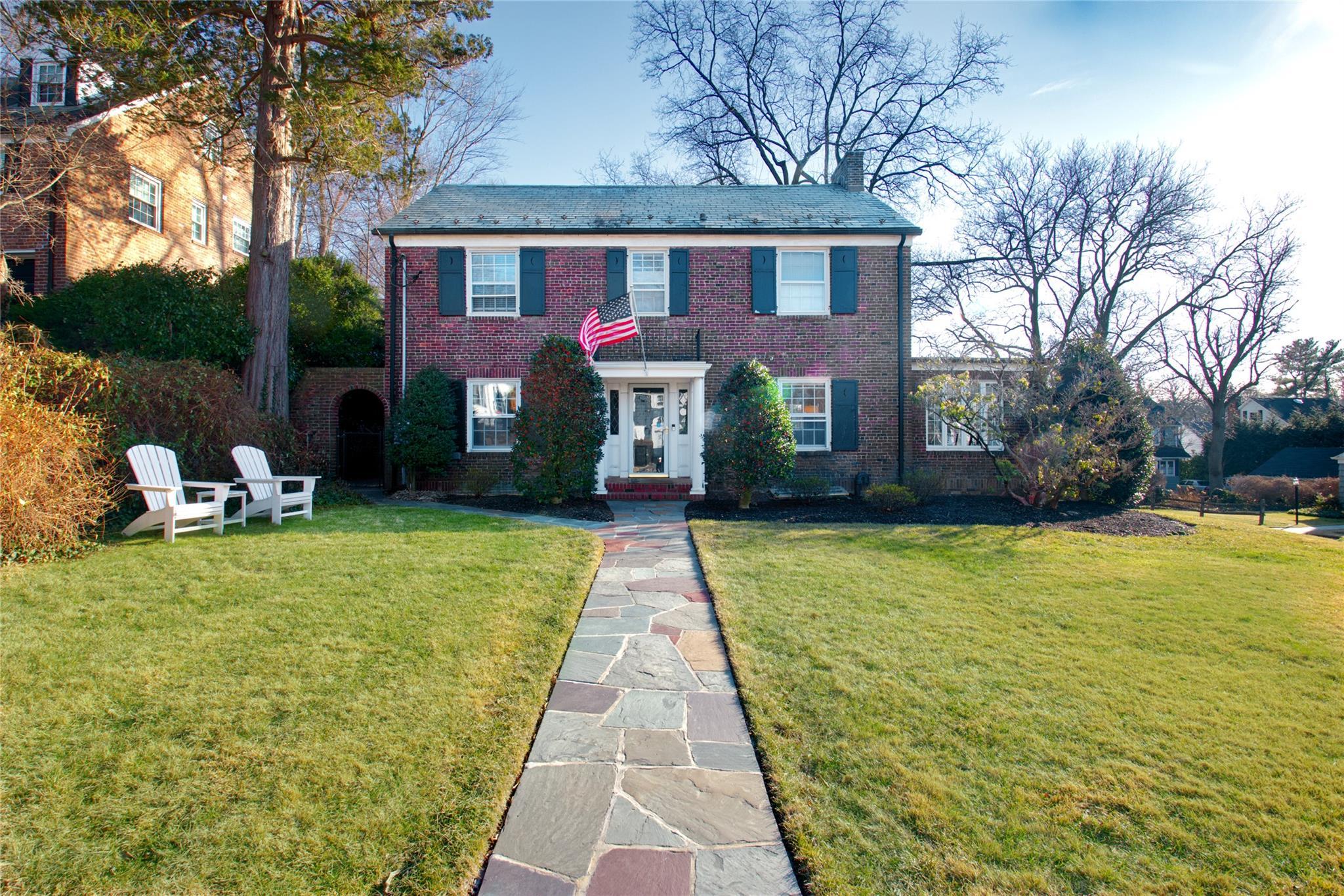 Nassau Ave, Manhasset, NY 11030