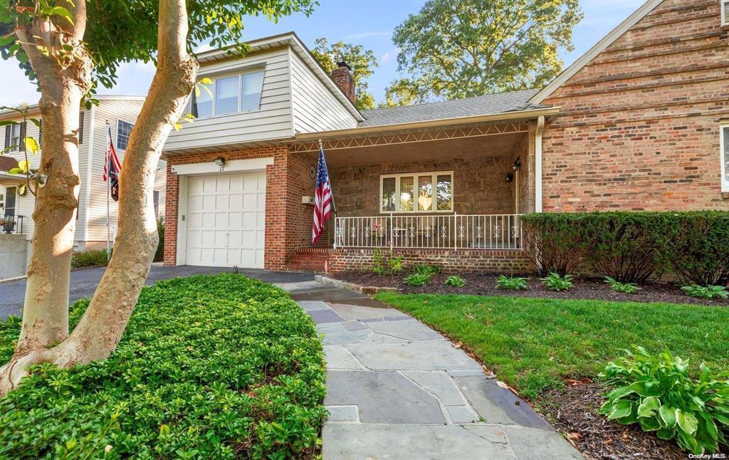 Robert Rd, Bayville, NY 11709