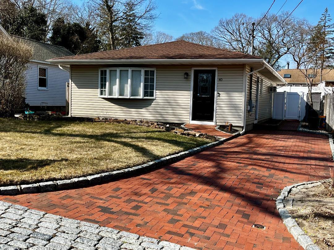 Rockaway Dr, Sound Beach, NY 11789
