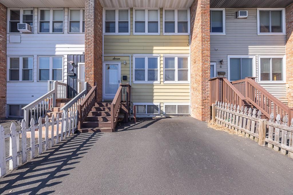Mclaughlin Ave, West Haverstraw, NY 10993