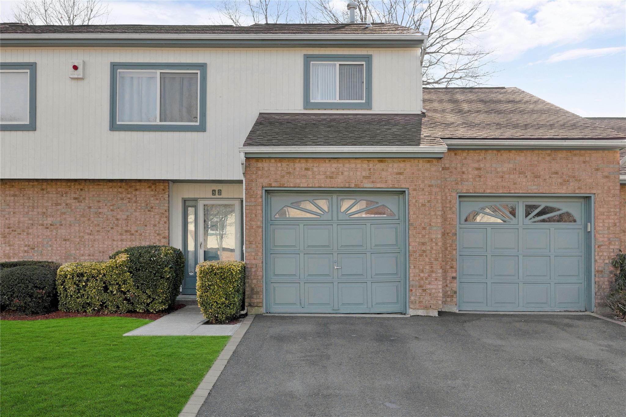Timber Ridge Dr, Holtsville, NY 11742