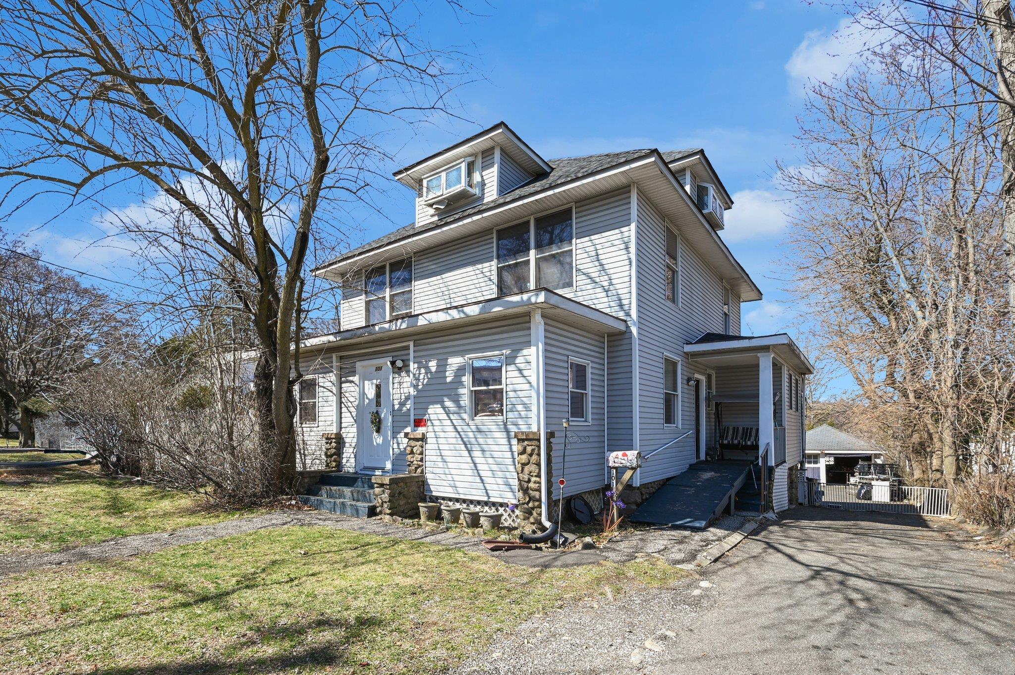 W Washington Ave, Pearl River, NY 10965