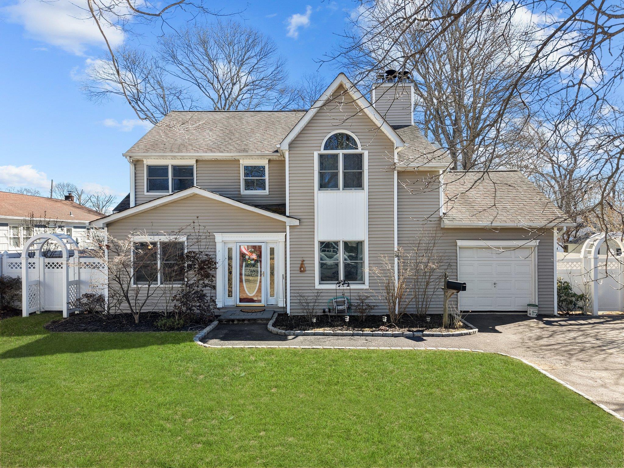 Penny St, West Islip, NY 11795