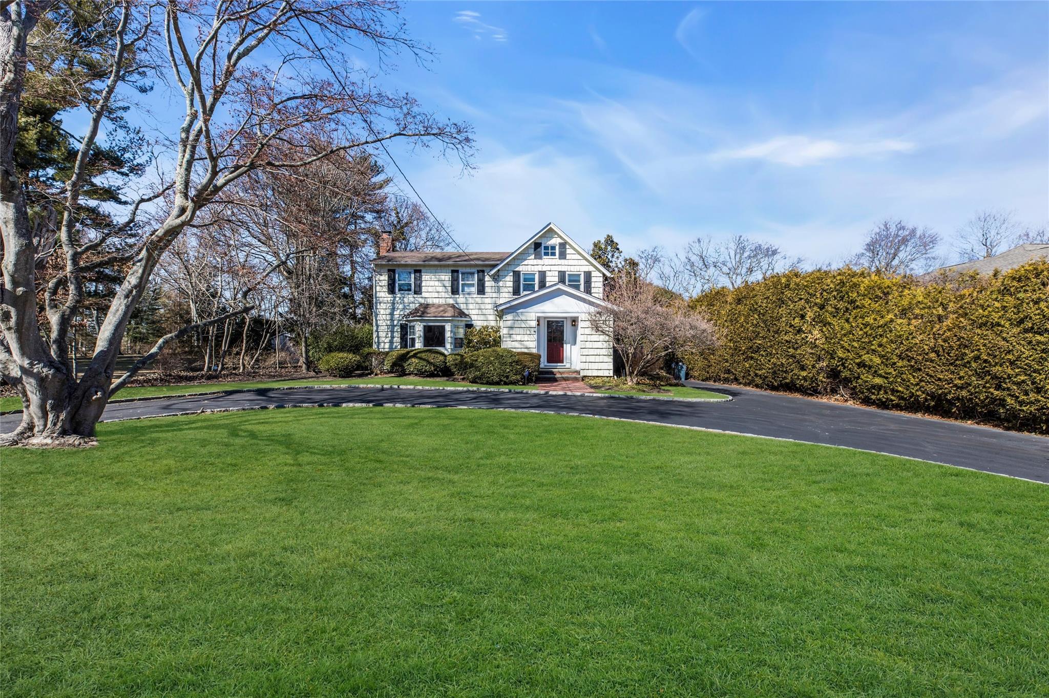 Wells Rd, Greenlawn, NY 11740