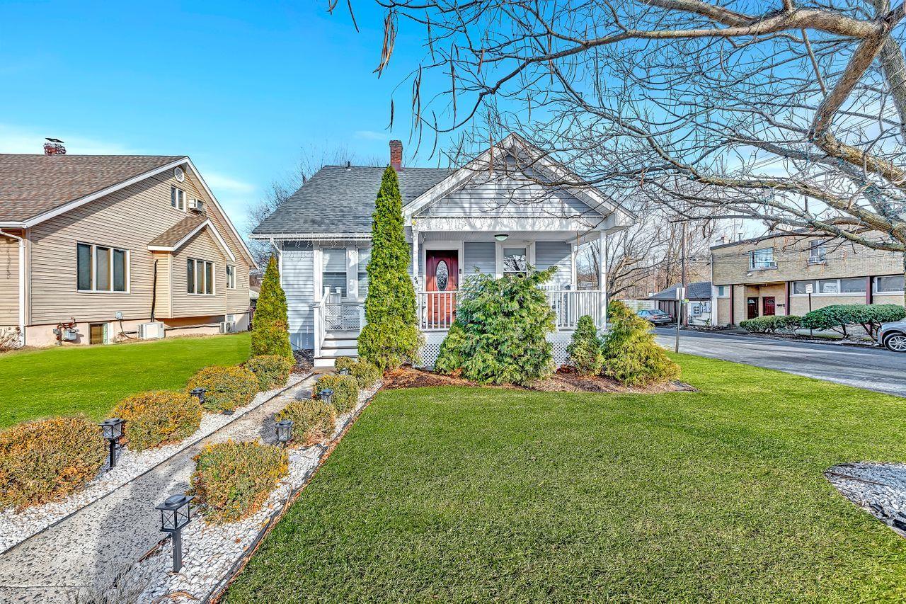 Prairie Ave, Suffern, NY 10901