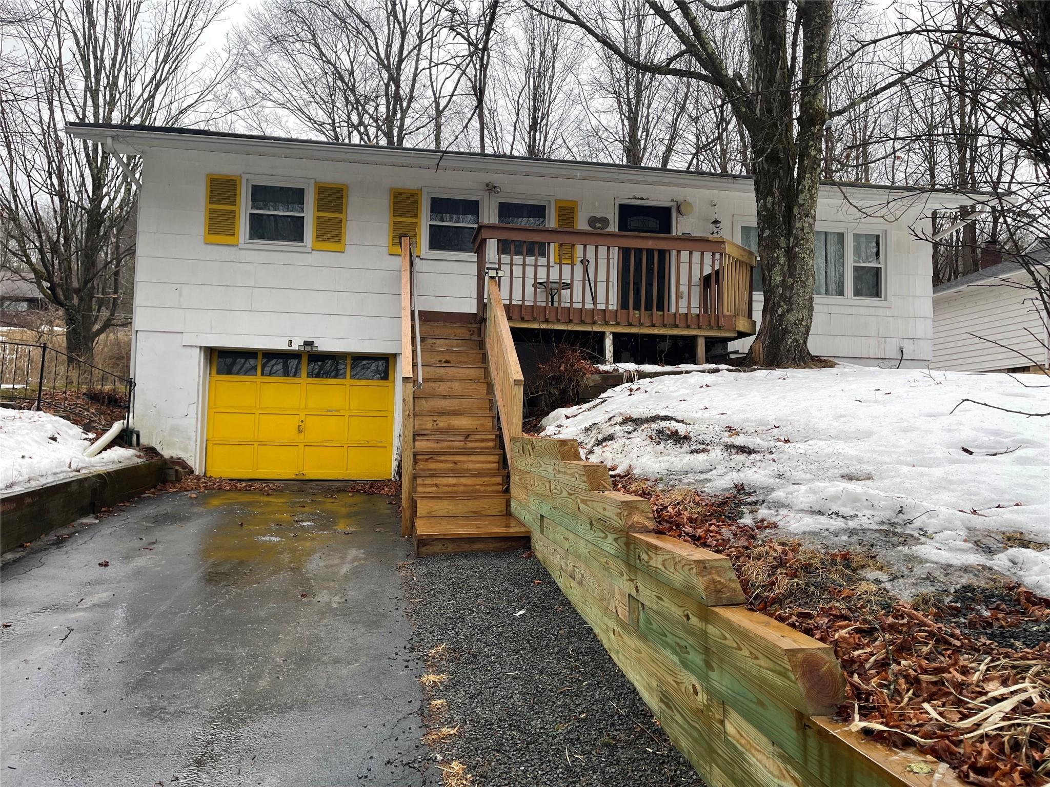 Hillside Pl, South Fallsburg, NY 12779
