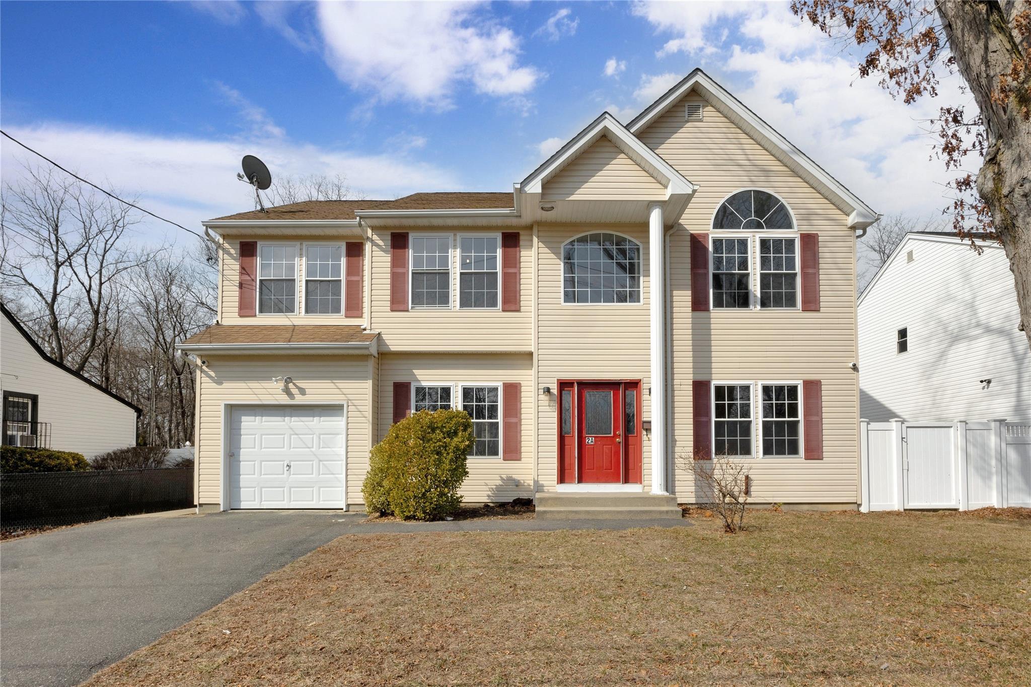 Rosewood Ave, Amityville, NY 11701