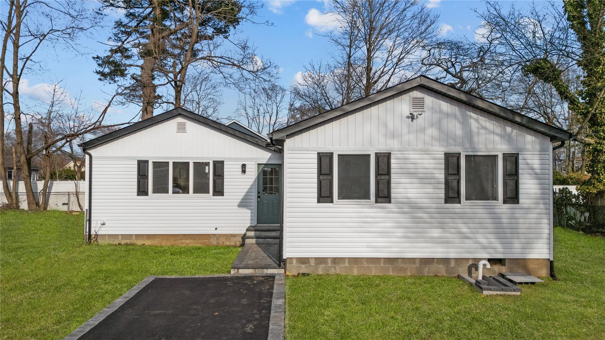 Peters Blvd, Central Islip, NY 11722